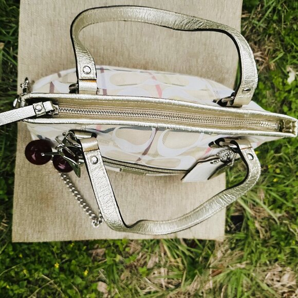 Y2K Coach Poppy Signature Logo Shoulder Bag Purse Handbag Tan RARE - Picture 12 of 16